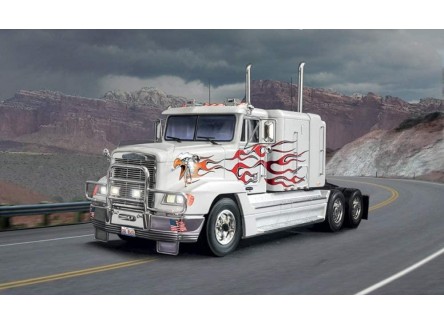 Italeri 3925 - Maqeuta Freightliner...