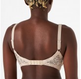 Selene Virginia Tierra... 2