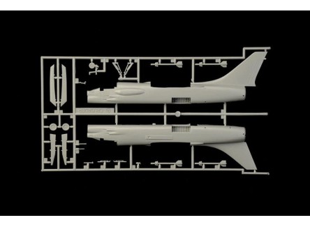 Italeri 1456 - Maqueta avión F-8E...