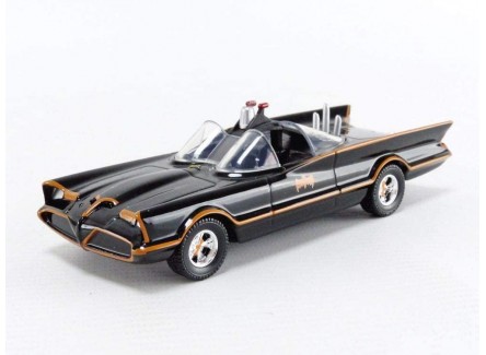 JADA 31703 - Batmobile con Figura...