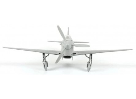 Zvezda 7301 - Maqueta avión Soviético...