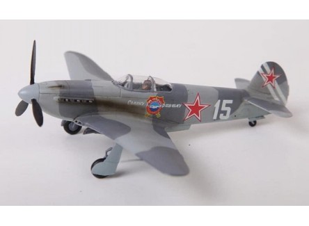 Zvezda 7301 - Maqueta avión Soviético...