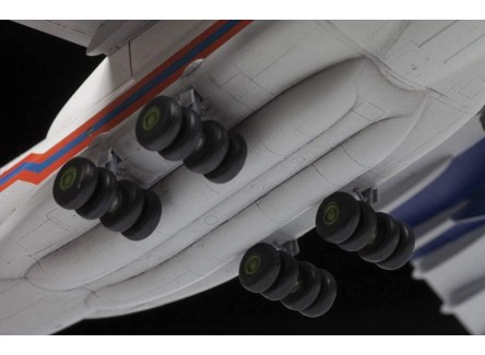 Zvezda 7029 - Maqueta avión Ruso...