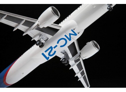 Zvezda 7033 - Maqueta avión civil...