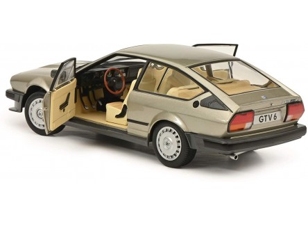 Solido 1802304 - Alfa Romeo GTV6...