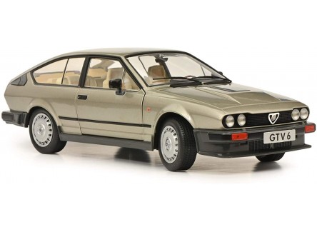 Solido 1802304 - Alfa Romeo GTV6...