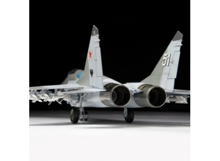 Zvezda 7278 - Maqueta caza Ruso...