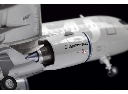 Zvezda 7037 - Maqueta avión civil...