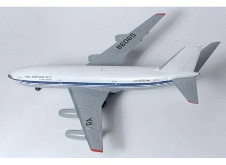 Zvezda 7001 - Maqueta avión civil...