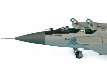 Zvezda 7229 - Maqueta avión Soviético...