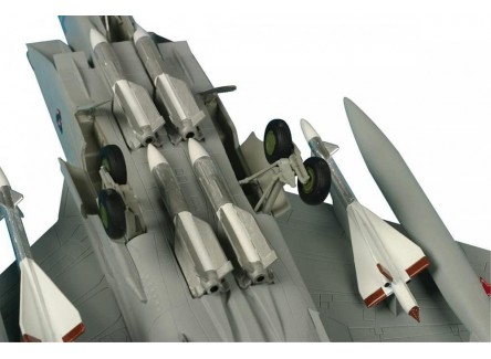 Zvezda 7229 - Maqueta avión Soviético...