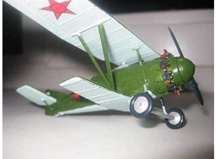 Zvezda 7271 -  Maqueta caza soviético...