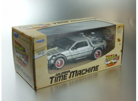 Welly 22444 - Coche Regreso al Futuro...