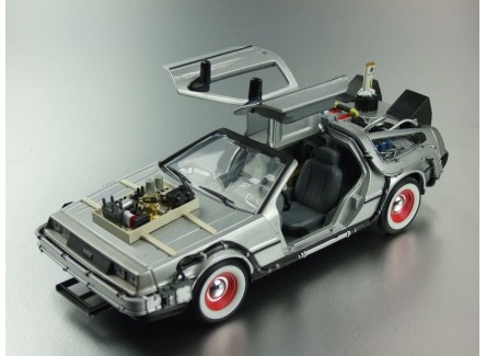 Welly 22444 - Coche Regreso al Futuro...