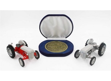 Heller 81401 - Maqueta tractor