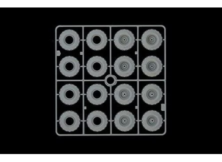 Italeri 6510 - HEMTT Gun Truck....