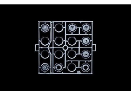 Italeri 3923 Camión Volvo F16...