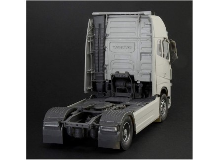 Italeri 3940S - Volvo FH4...
